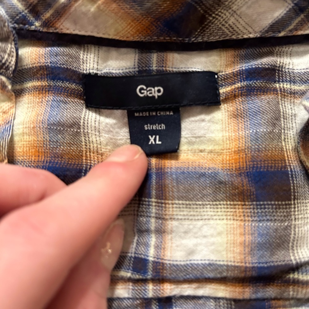 Light Weight Gap Flannel Button Down. - image 3